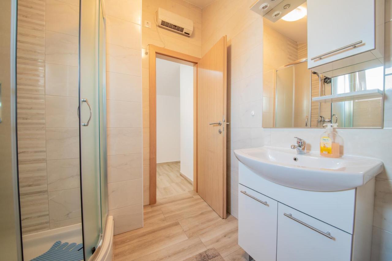 Apartman Eva 브르시 외부 사진